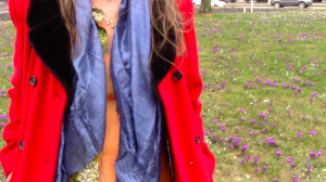 Colourfull outfit in a field of flowers