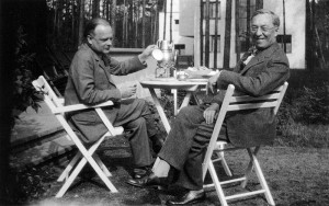 Klee and Kandinsky drinking tea at Bauhaus